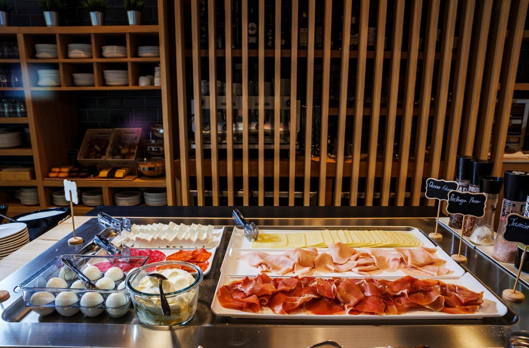 Holiday Inn Express Logrono Rioja By Ihg Ngoại thất bức ảnh