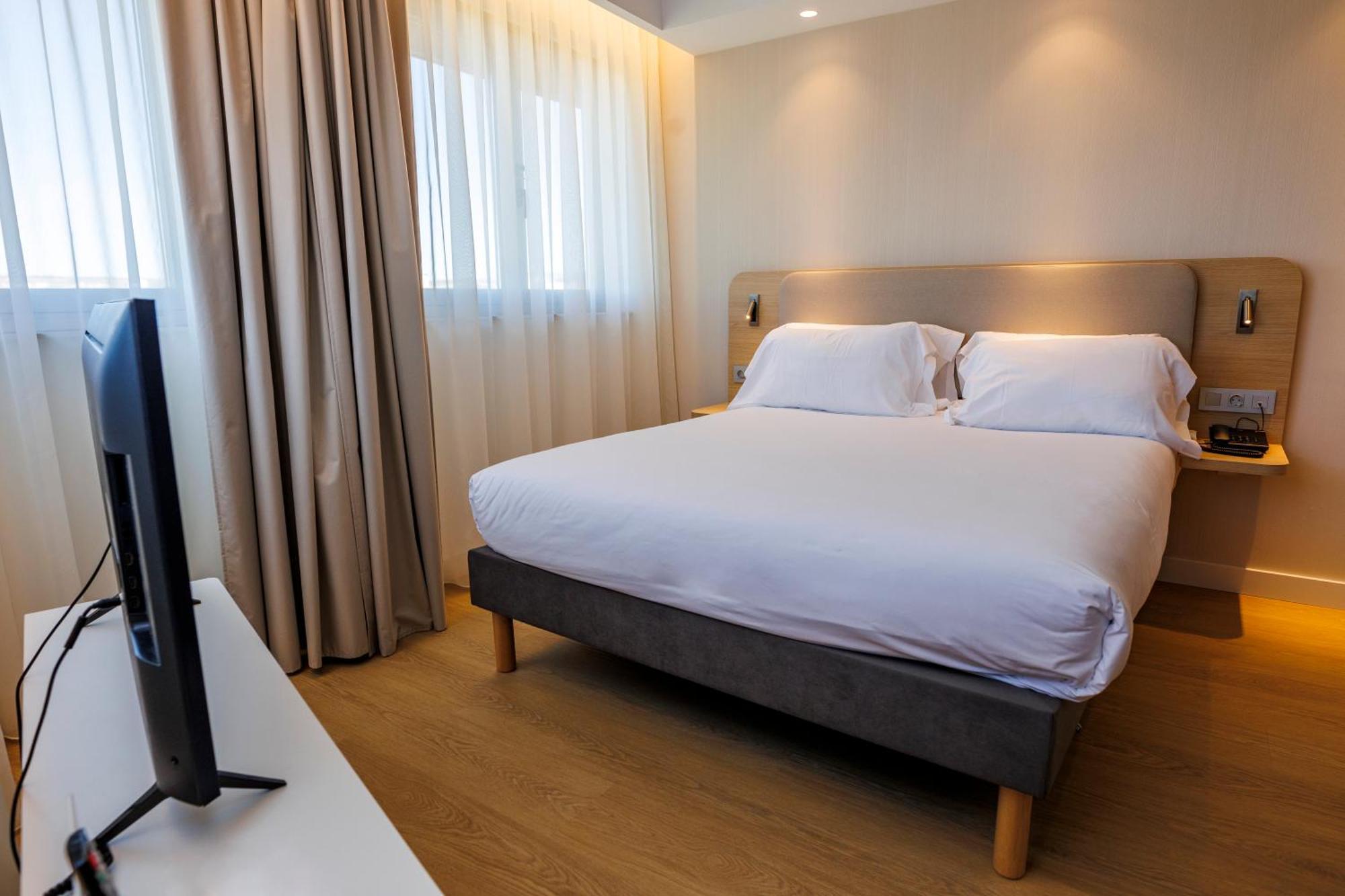 Holiday Inn Express Logrono Rioja By Ihg Ngoại thất bức ảnh