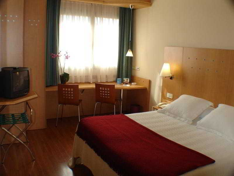 Holiday Inn Express Logrono Rioja By Ihg Ngoại thất bức ảnh