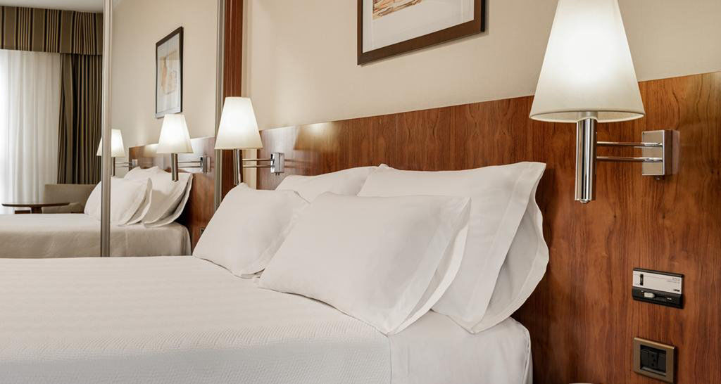 Holiday Inn Express Logrono Rioja By Ihg Ngoại thất bức ảnh